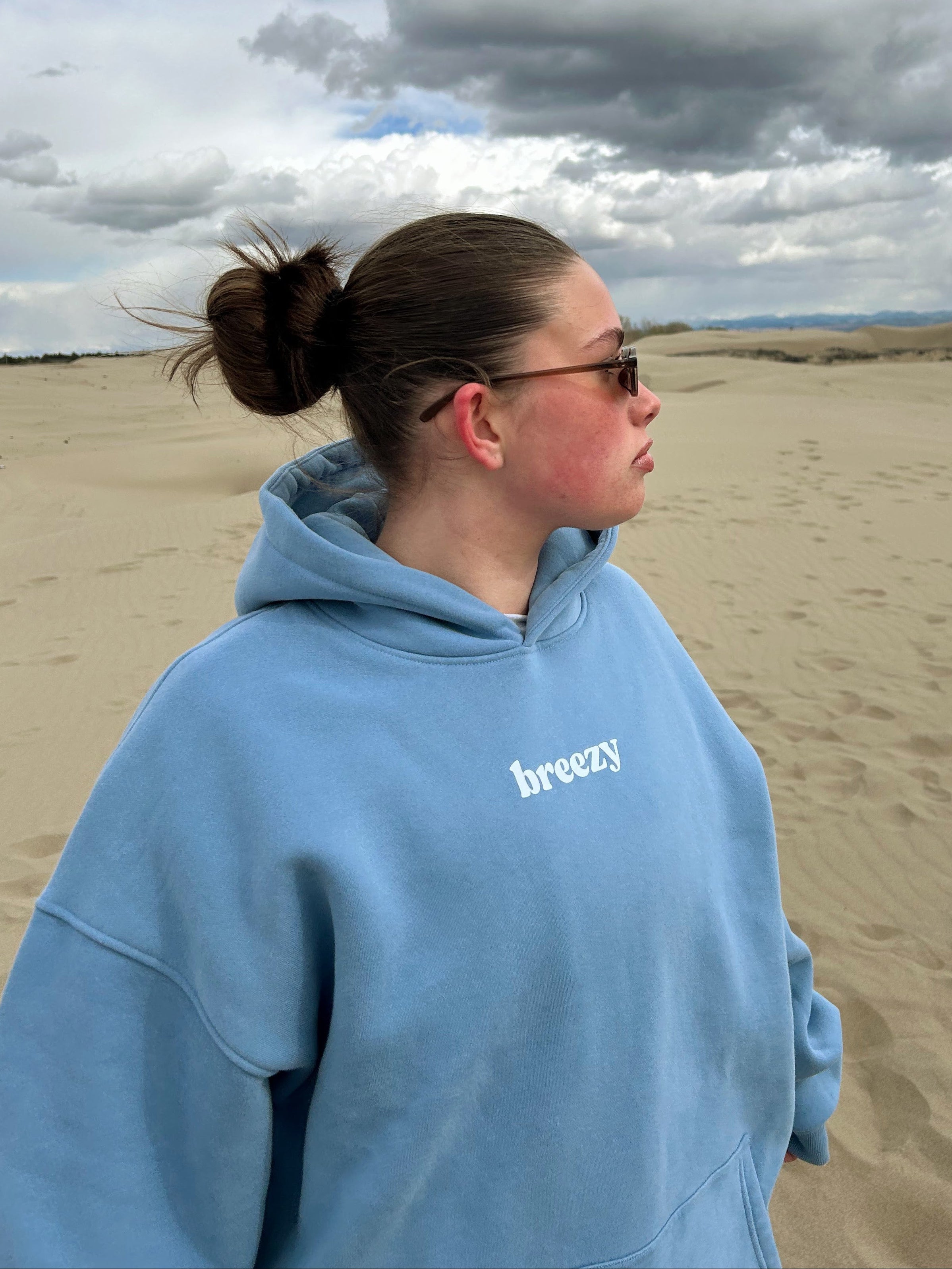 (PRE-ORDER) BREEZY HOODIE