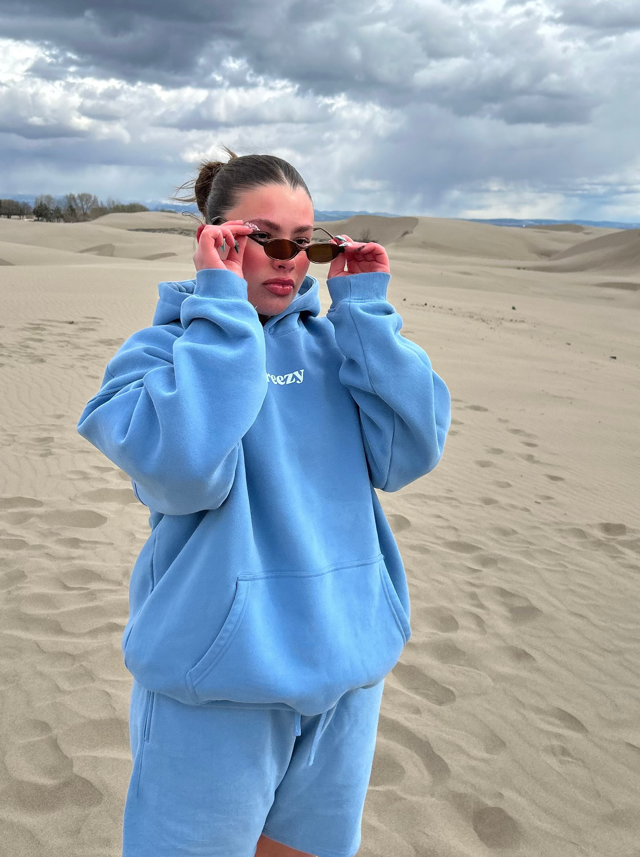 (PRE-ORDER) BREEZY HOODIE